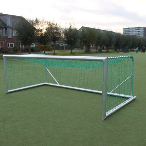 Voetbaldoeltjes model KD-PRO (kantel dribbeldoelen), afgebeeld in de 3 x 1 meter stand. Met deze voetbaldoeltjes kunt u eindeloos variëren op uw voetbaltraining.